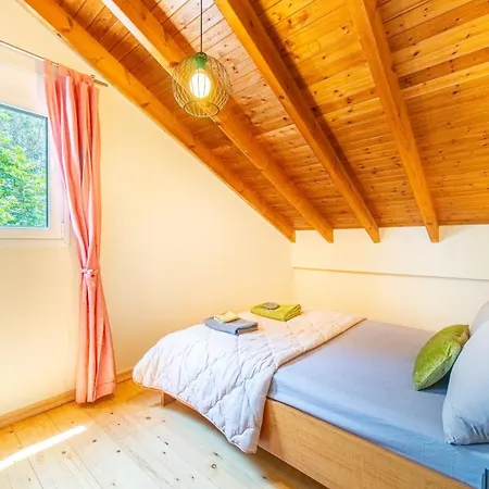 Depiros Corfu Feriehus *
